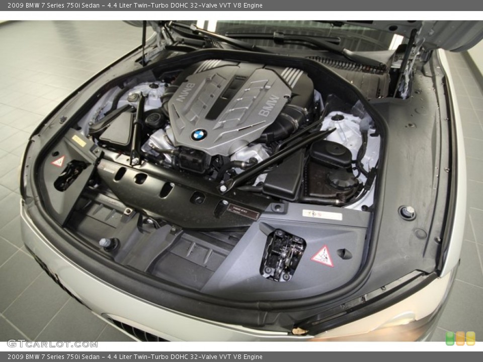 4.4 Liter Twin-Turbo DOHC 32-Valve VVT V8 Engine for the 2009 BMW 7 Series #59531181