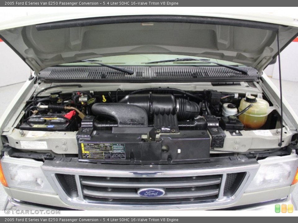 5.4 Liter SOHC 16-Valve Triton V8 Engine for the 2005 Ford E Series Van #59578392