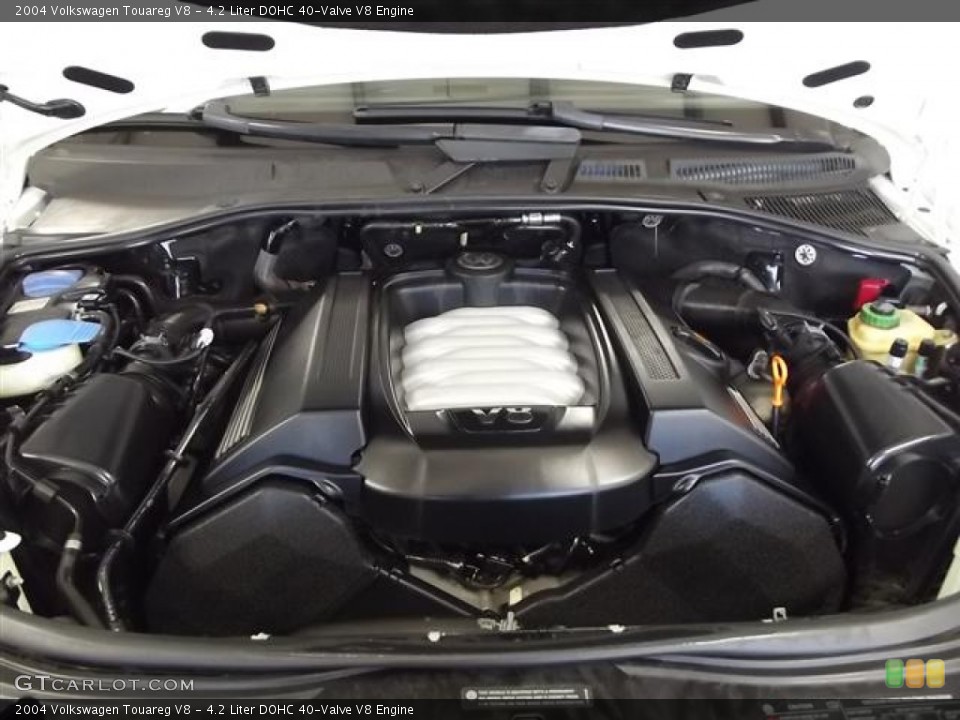 4.2 Liter DOHC 40-Valve V8 Engine for the 2004 Volkswagen Touareg #59901635