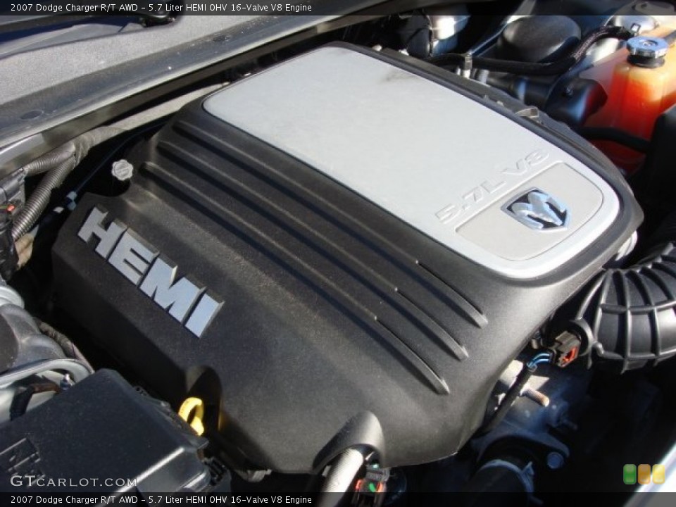 5.7 Liter HEMI OHV 16-Valve V8 Engine for the 2007 Dodge Charger #59917370