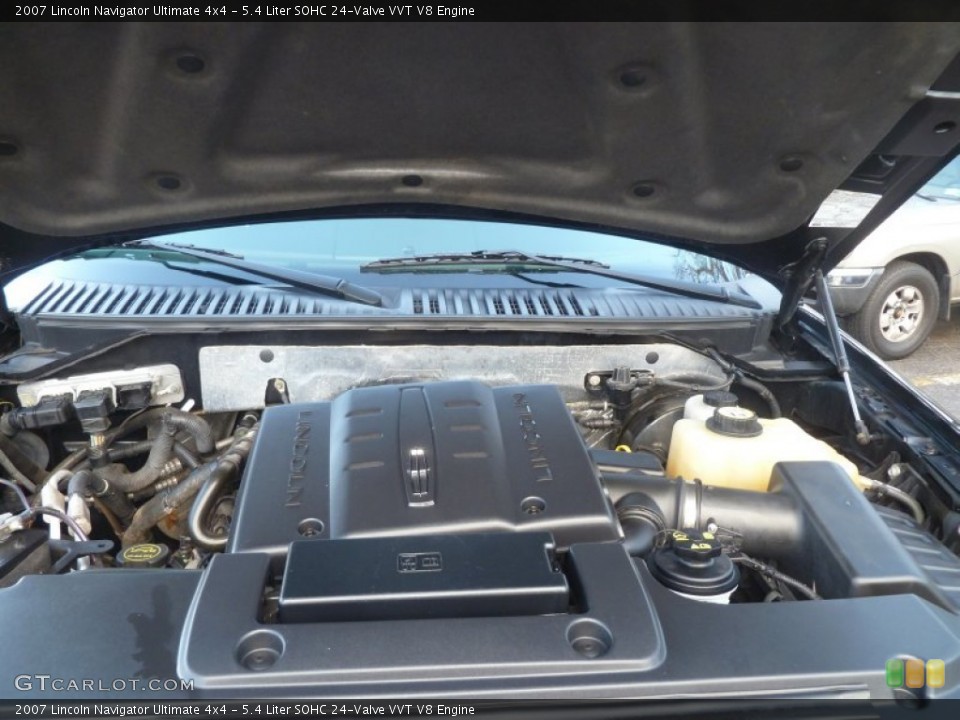 5.4 Liter SOHC 24-Valve VVT V8 Engine for the 2007 Lincoln Navigator #60344927