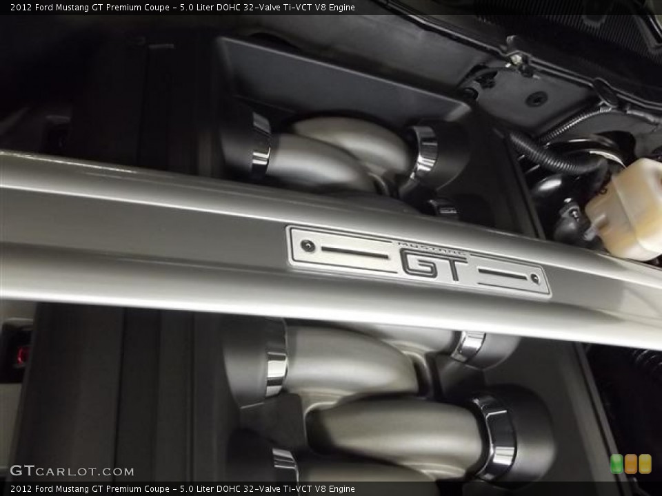 5.0 Liter DOHC 32-Valve Ti-VCT V8 Engine for the 2012 Ford Mustang #60464977