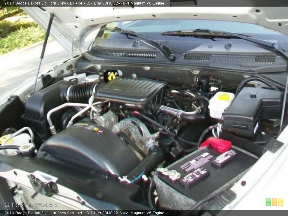 3.7 Liter SOHC 12-Valve Magnum V6 Engine for the 2010 Dodge Dakota #60892989