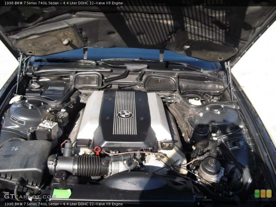 4.4 Liter DOHC 32-Valve V8 Engine for the 1998 BMW 7 Series #61059511