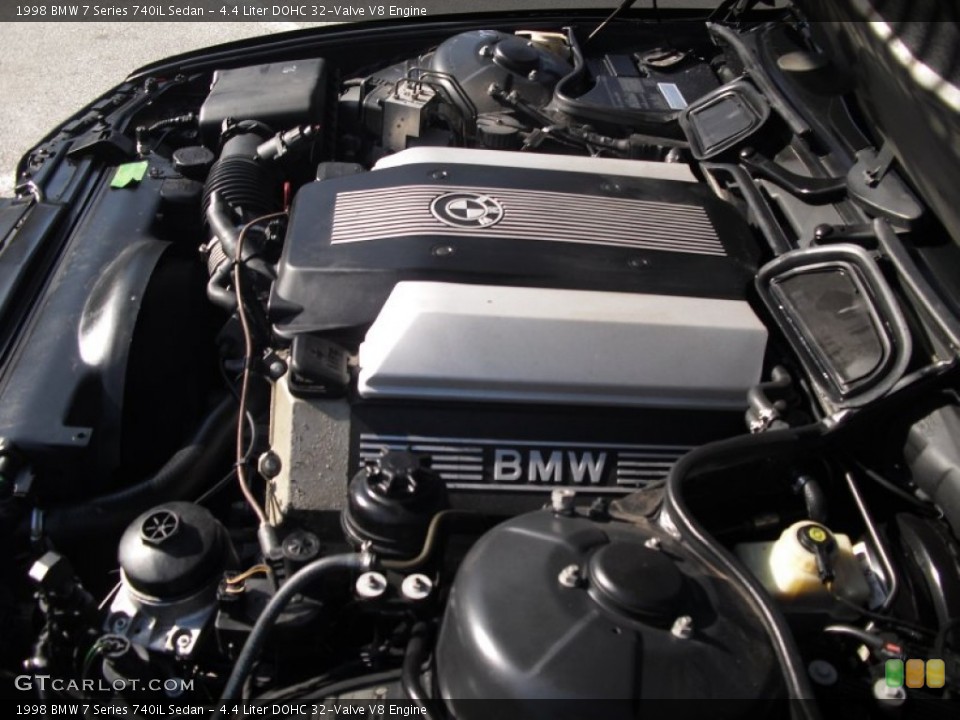 4.4 Liter DOHC 32-Valve V8 Engine for the 1998 BMW 7 Series #61059529