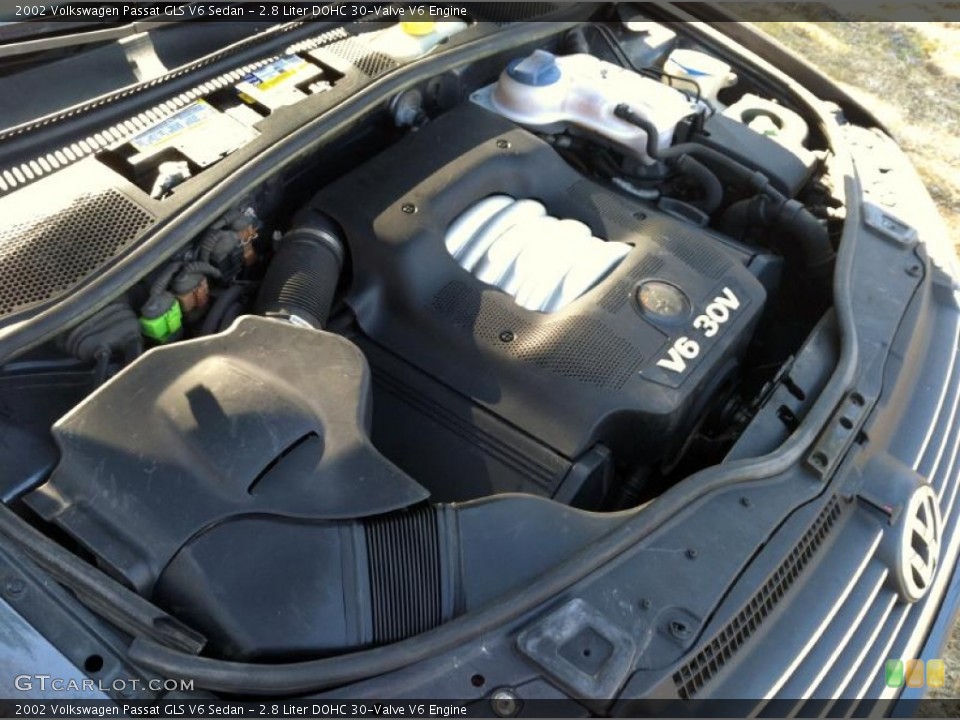 2.8 Liter DOHC 30-Valve V6 Engine for the 2002 Volkswagen Passat #61238636