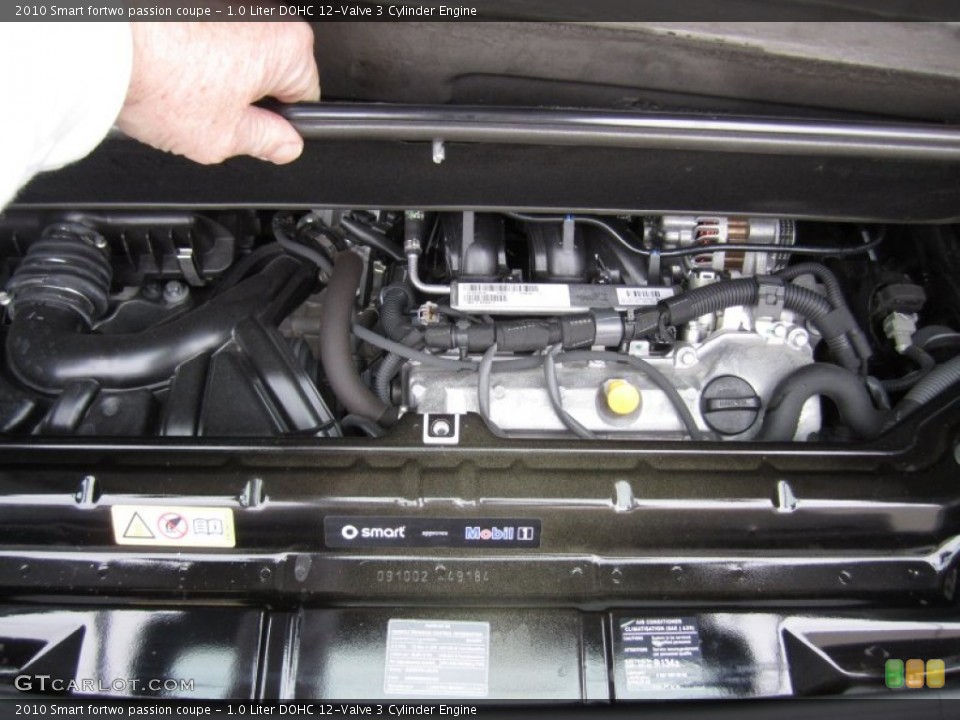 1.0 Liter DOHC 12-Valve 3 Cylinder 2010 Smart fortwo Engine