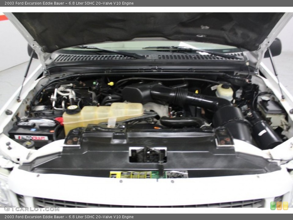 6.8 Liter SOHC 20-Valve V10 2003 Ford Excursion Engine