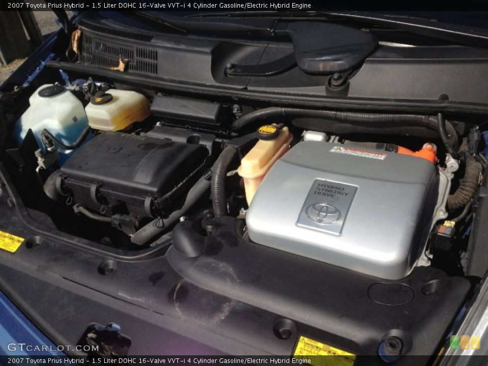 1.5 Liter DOHC 16-Valve VVT-i 4 Cylinder Gasoline/Electric Hybrid Engine for the 2007 Toyota Prius #61935791