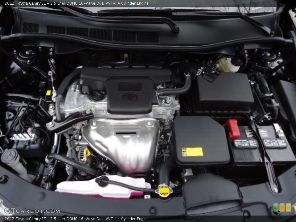 2.5 Liter DOHC 16-Valve Dual VVT-i 4 Cylinder Engine for the 2012 Toyota Camry #62298530
