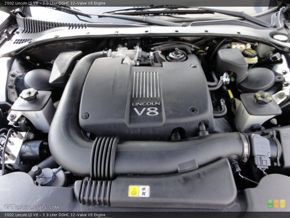 3.9 Liter DOHC 32-Valve V8 Engine for the 2002 Lincoln LS #62740696