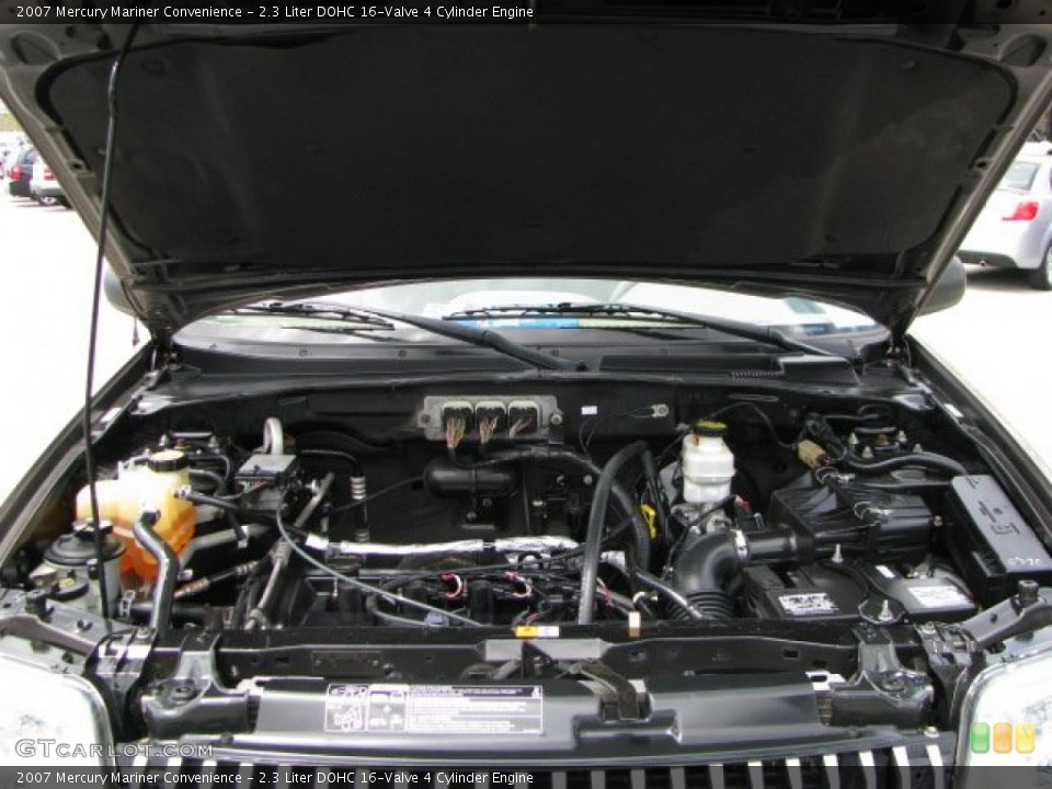 2.3 Liter DOHC 16-Valve 4 Cylinder 2007 Mercury Mariner Engine