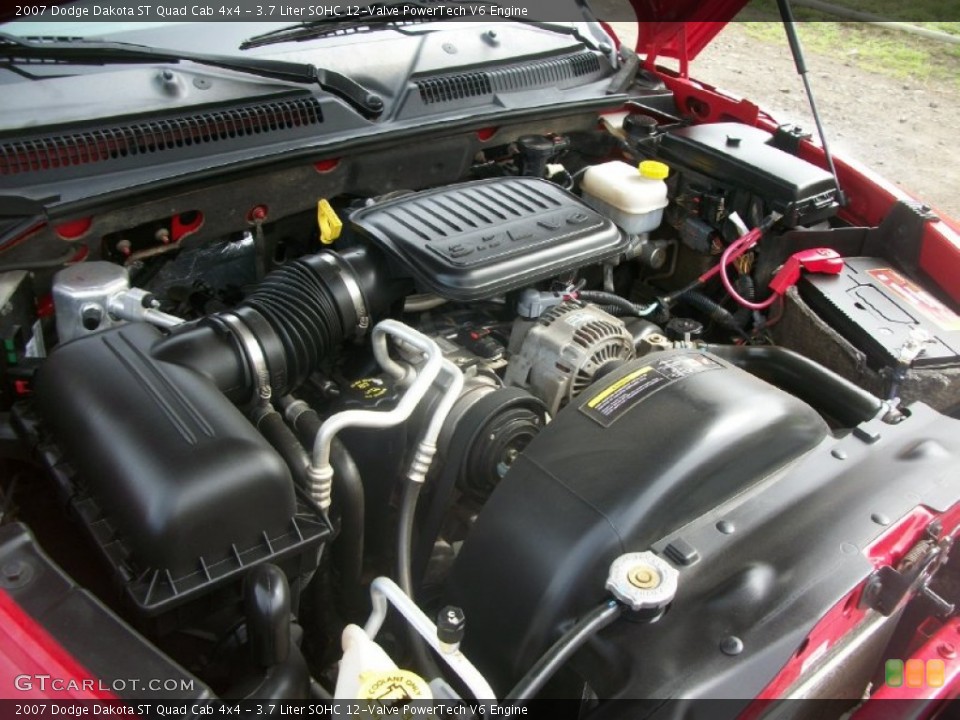 3.7 Liter SOHC 12-Valve PowerTech V6 Engine for the 2007 Dodge Dakota #63006254