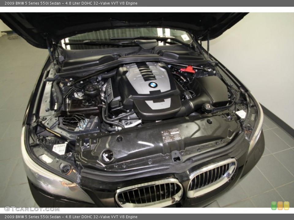 4.8 Liter DOHC 32-Valve VVT V8 2009 BMW 5 Series Engine