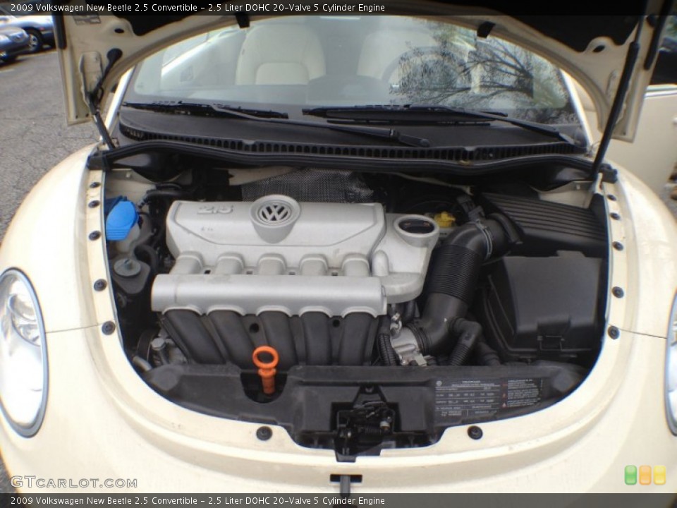 2.5 Liter DOHC 20-Valve 5 Cylinder Engine for the 2009 Volkswagen New Beetle #64406869