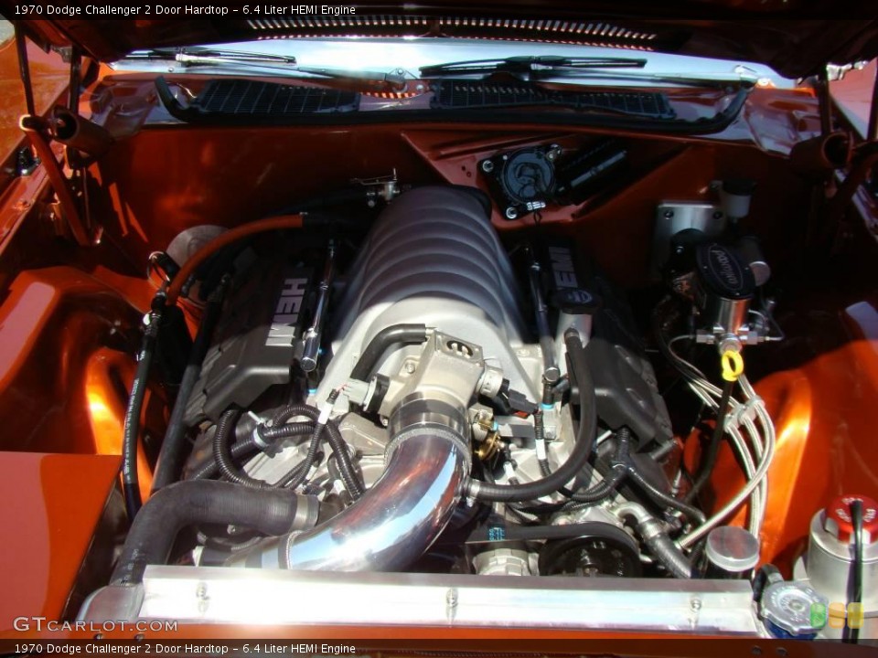 6.4 Liter HEMI 1970 Dodge Challenger Engine