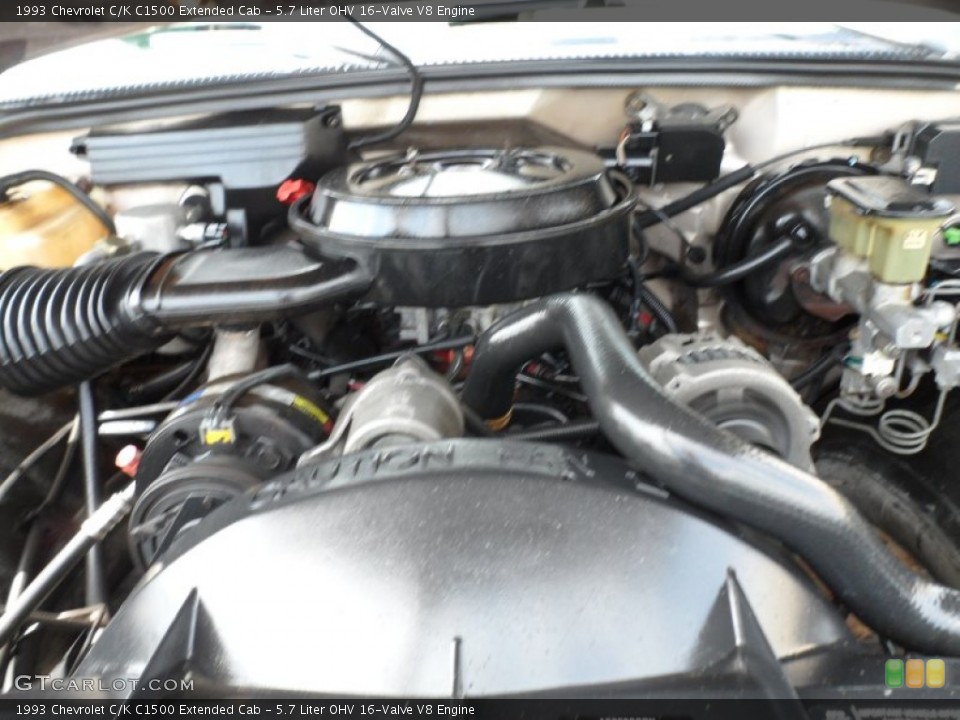 5.7 Liter OHV 16-Valve V8 1993 Chevrolet C/K Engine