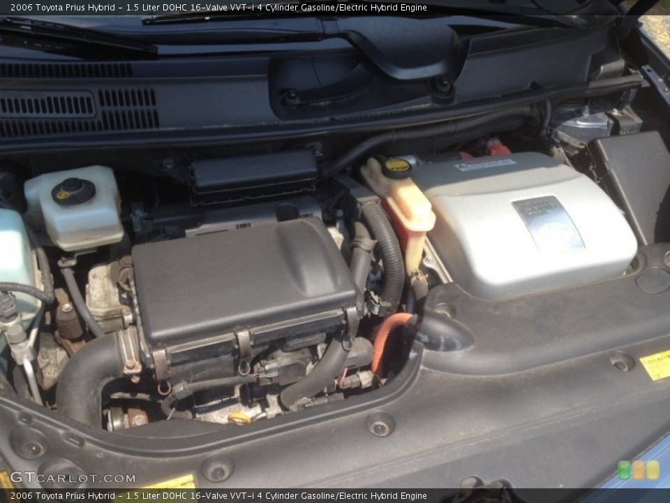 1.5 Liter DOHC 16-Valve VVT-i 4 Cylinder Gasoline/Electric Hybrid 2006 Toyota Prius Engine