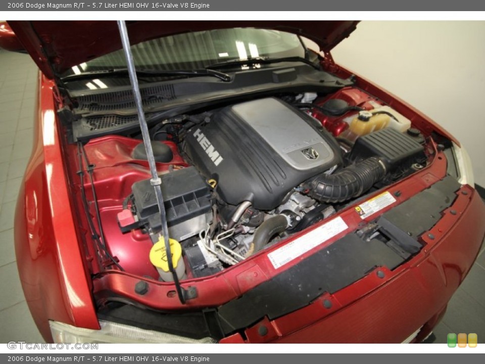 5.7 Liter HEMI OHV 16-Valve V8 Engine for the 2006 Dodge Magnum #67115390