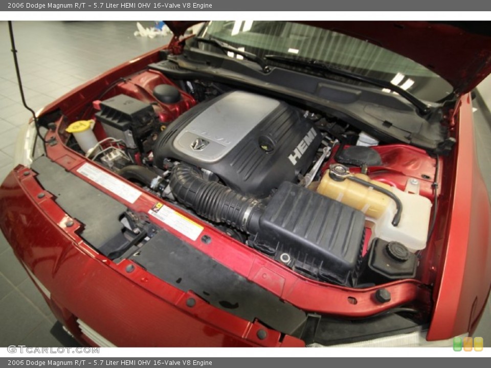 5.7 Liter HEMI OHV 16-Valve V8 Engine for the 2006 Dodge Magnum #67115399