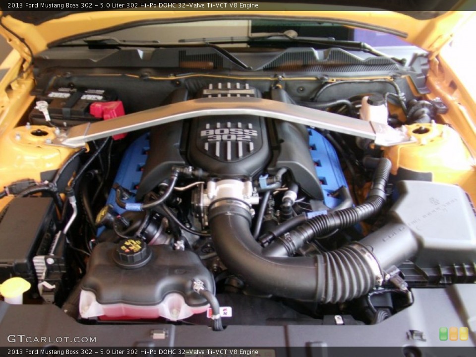 5.0 Liter 302 Hi-Po DOHC 32-Valve Ti-VCT V8 Engine for the 2013 Ford Mustang #67726067