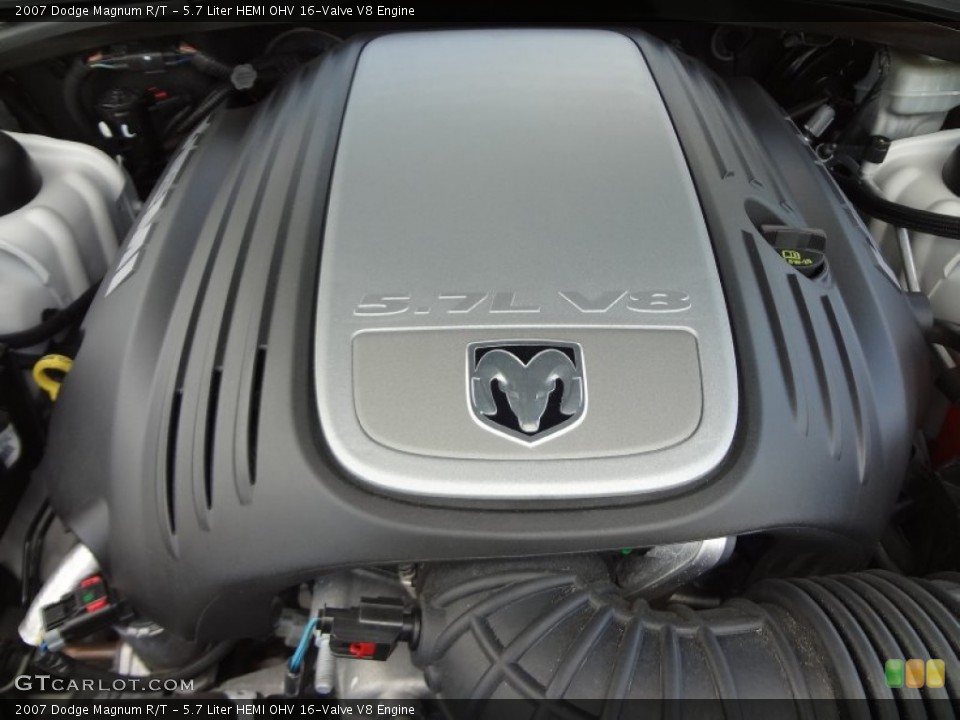 5.7 Liter HEMI OHV 16-Valve V8 2007 Dodge Magnum Engine