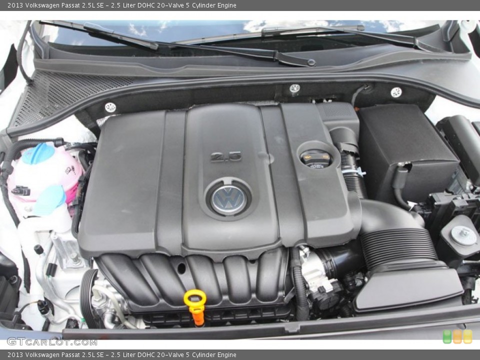 2.5 Liter DOHC 20-Valve 5 Cylinder Engine for the 2013 Volkswagen Passat #68185341