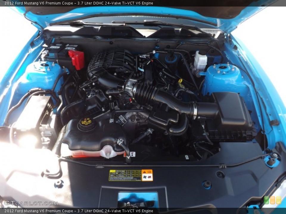 3.7 Liter DOHC 24-Valve Ti-VCT V6 Engine for the 2012 Ford Mustang #68481808