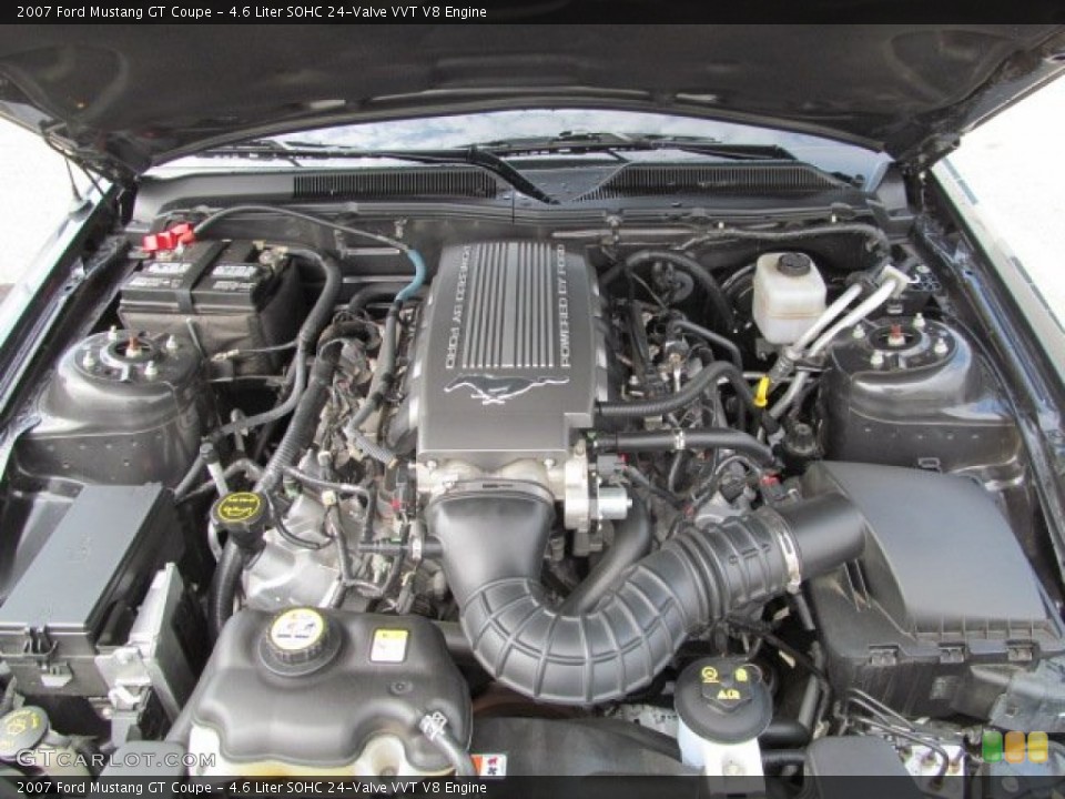 4.6 Liter SOHC 24-Valve VVT V8 2007 Ford Mustang Engine