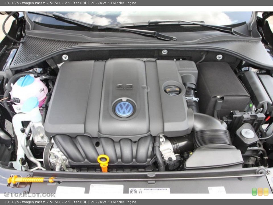 2.5 Liter DOHC 20-Valve 5 Cylinder Engine for the 2013 Volkswagen Passat #69476311