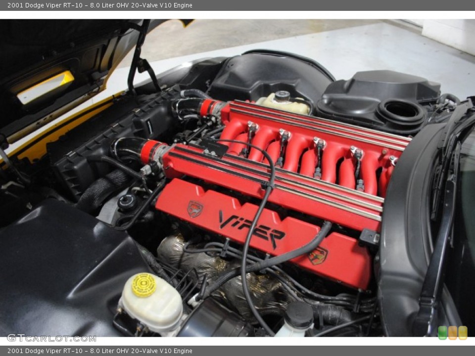 8.0 Liter OHV 20-Valve V10 2001 Dodge Viper Engine