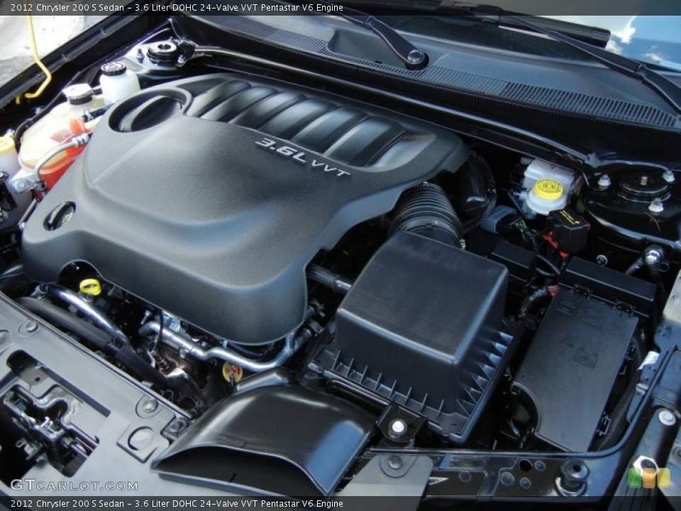 3.6 Liter DOHC 24-Valve VVT Pentastar V6 Engine for the 2012 Chrysler 200 #69644806