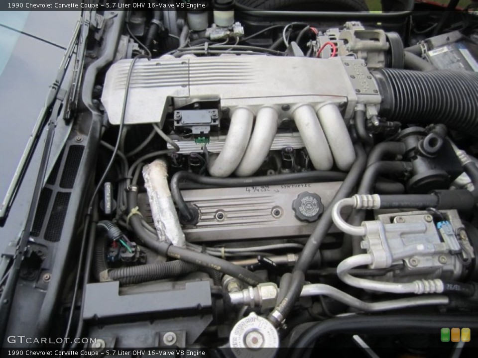 5.7 Liter OHV 16-Valve V8 Engine for the 1990 Chevrolet Corvette #69954365