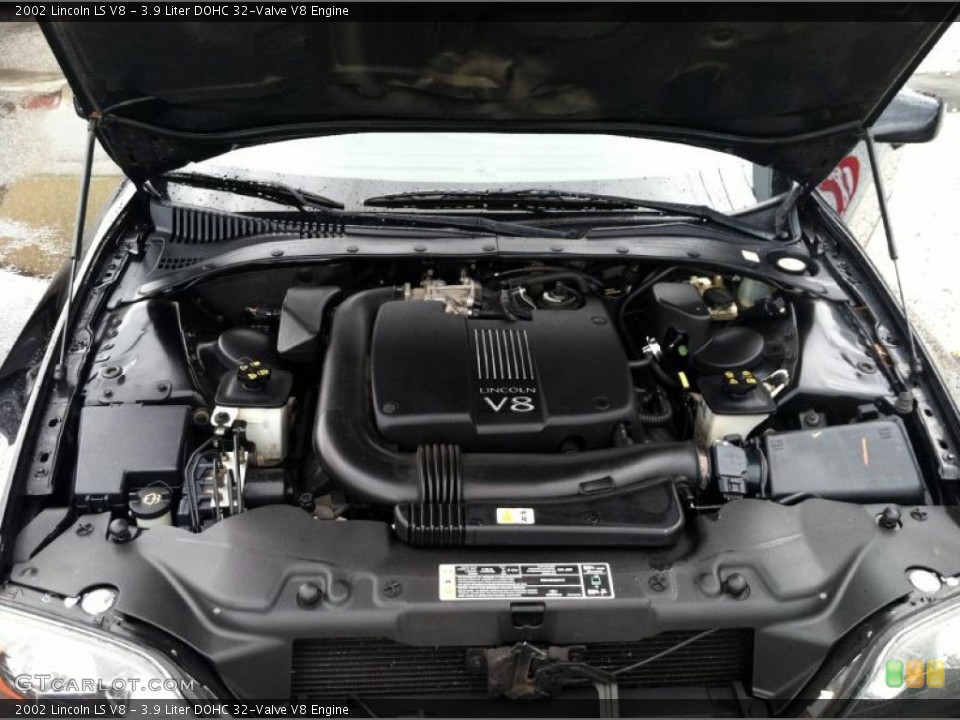 3.9 Liter DOHC 32-Valve V8 2002 Lincoln LS Engine