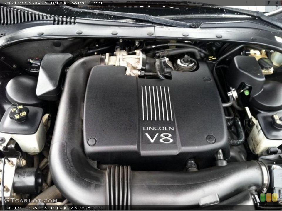 3.9 Liter DOHC 32-Valve V8 Engine for the 2002 Lincoln LS #70029739