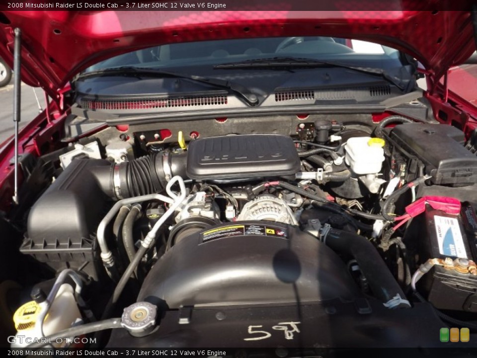 3.7 Liter SOHC 12 Valve V6 2008 Mitsubishi Raider Engine