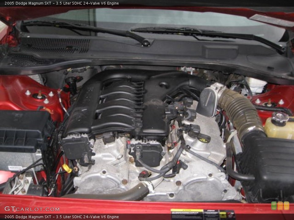 3.5 Liter SOHC 24-Valve V6 Engine for the 2005 Dodge Magnum #70404501