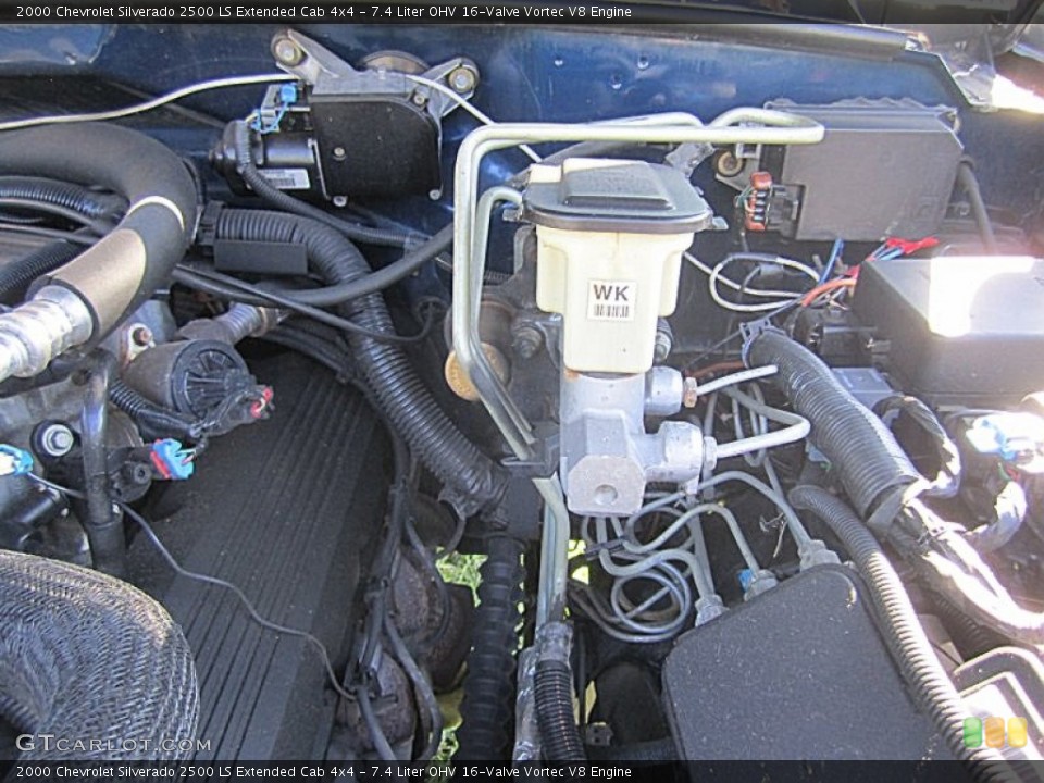 7.4 Liter OHV 16-Valve Vortec V8 Engine for the 2000 Chevrolet Silverado 2500 #71068180