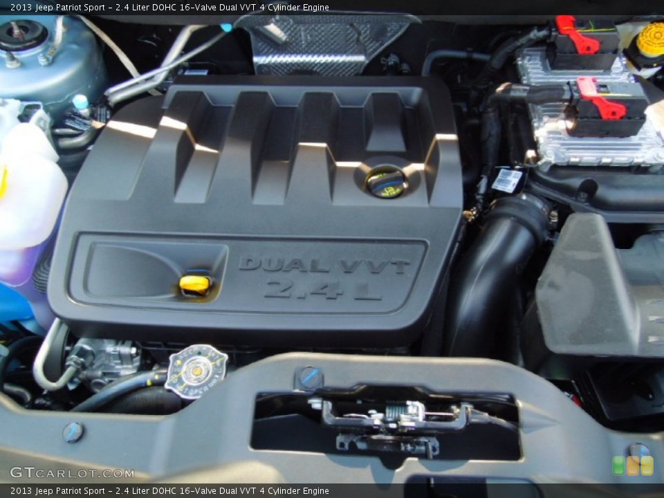 2.4 Liter DOHC 16-Valve Dual VVT 4 Cylinder Engine for the 2013 Jeep Patriot #71378941