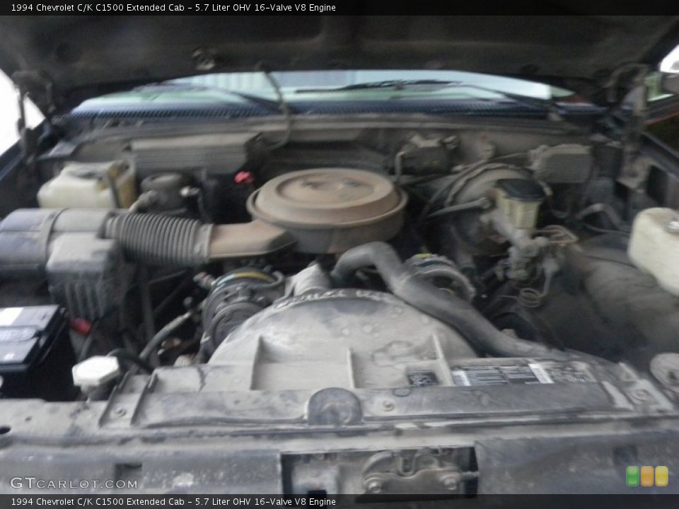 5.7 Liter OHV 16-Valve V8 1994 Chevrolet C/K Engine