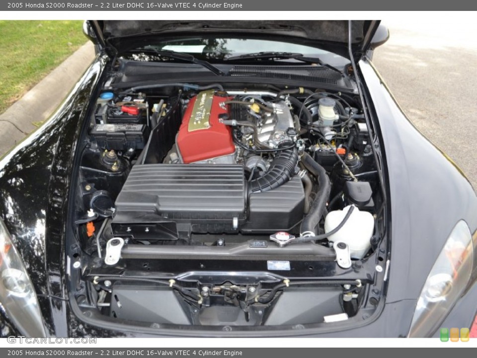 2.2 Liter DOHC 16-Valve VTEC 4 Cylinder 2005 Honda S2000 Engine