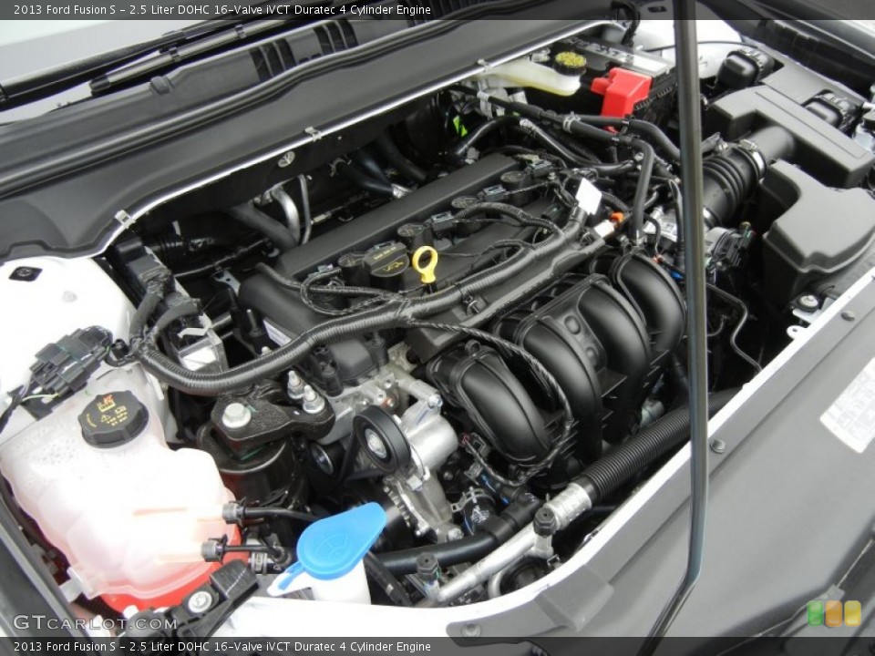 2.5 Liter DOHC 16-Valve iVCT Duratec 4 Cylinder Engine for the 2013 Ford Fusion #73589812