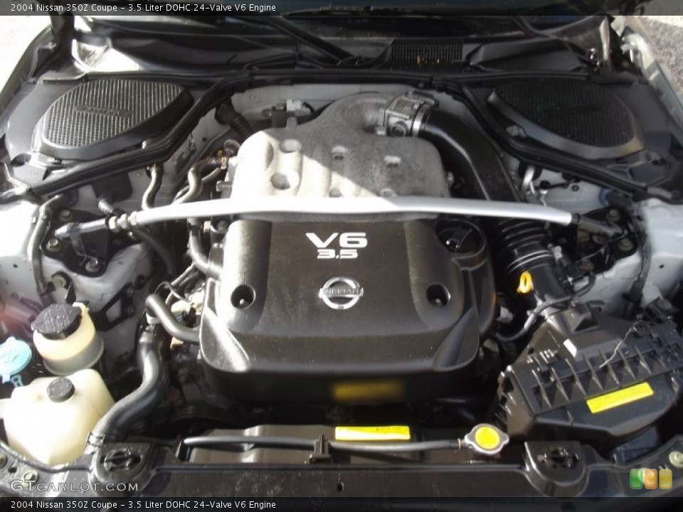 3.5 Liter DOHC 24-Valve V6 2004 Nissan 350Z Engine