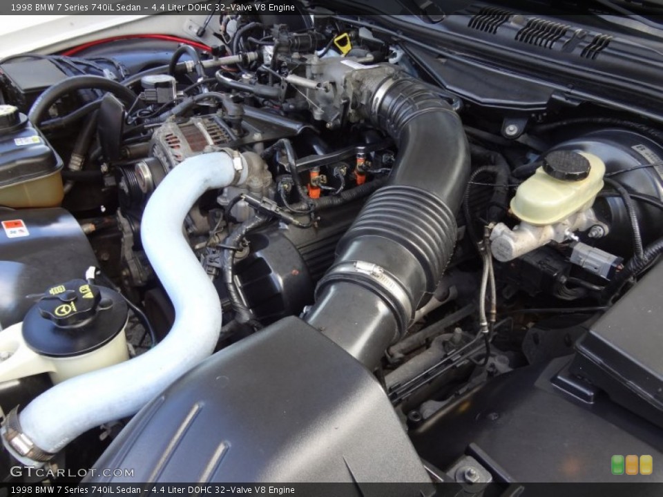 4.4 Liter DOHC 32-Valve V8 Engine for the 1998 BMW 7 Series #74608304
