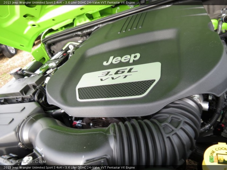 3.6 Liter DOHC 24-Valve VVT Pentastar V6 Engine for the 2013 Jeep Wrangler Unlimited #74639365