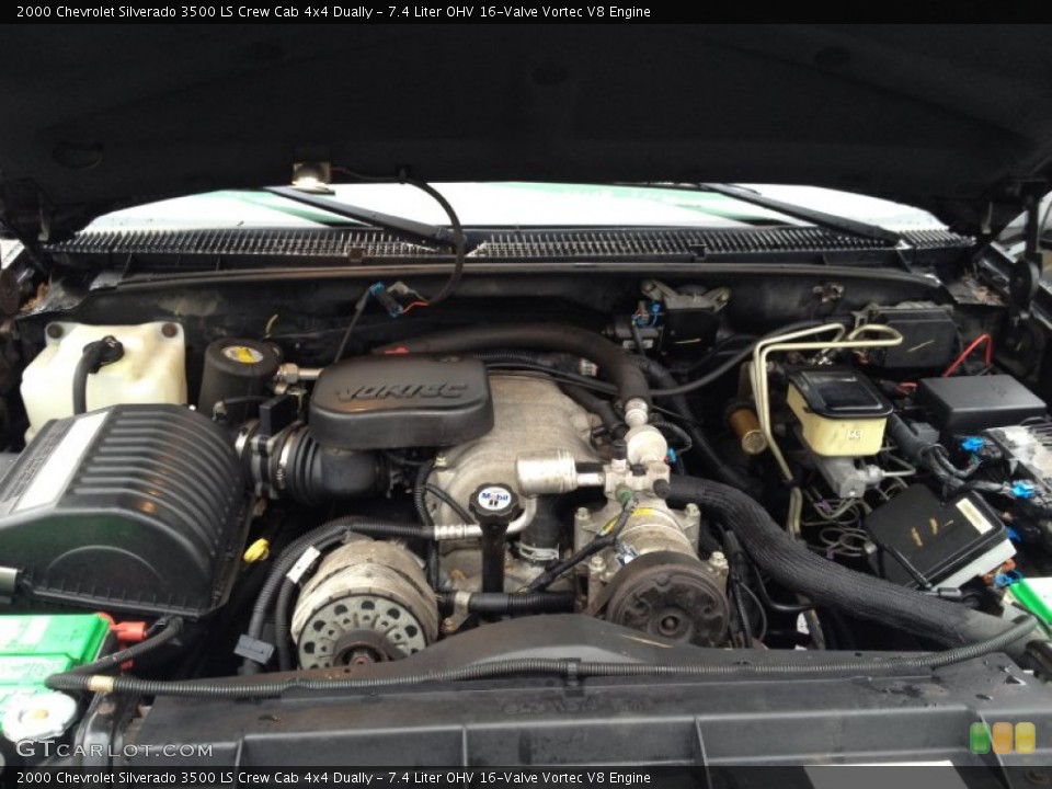 7.4 Liter OHV 16-Valve Vortec V8 2000 Chevrolet Silverado 3500 Engine