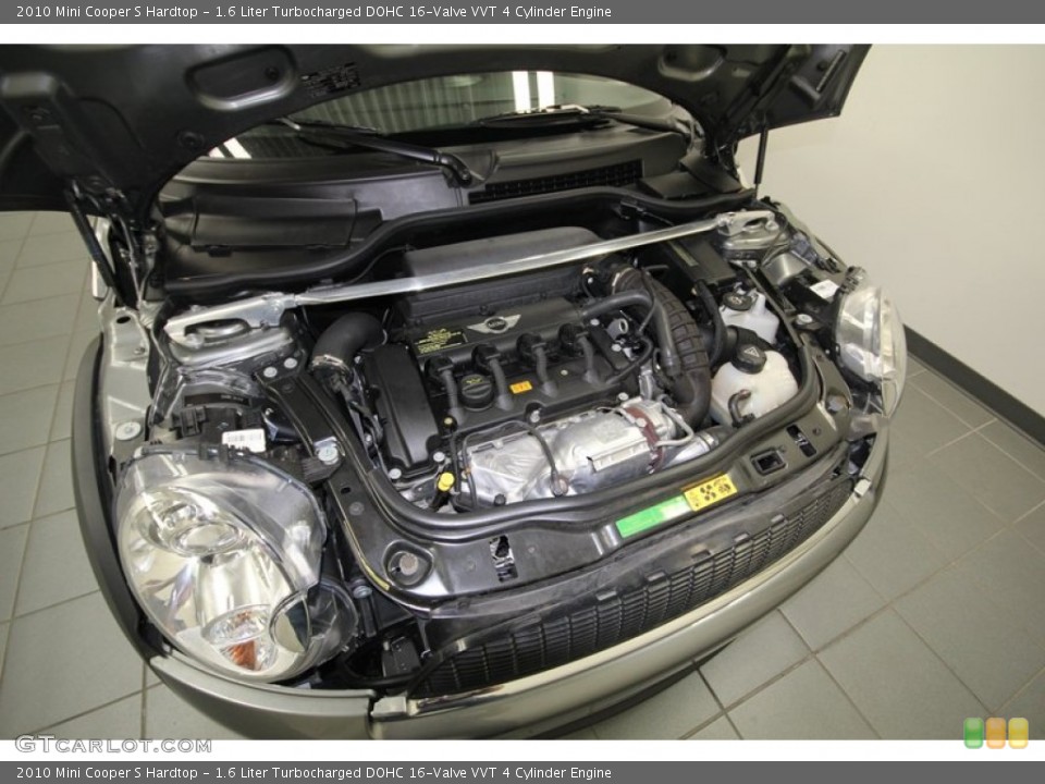 1.6 Liter Turbocharged DOHC 16-Valve VVT 4 Cylinder Engine for the 2010 Mini Cooper #75160534