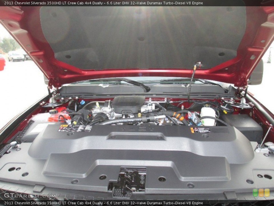 6.6 Liter OHV 32-Valve Duramax Turbo-Diesel V8 2013 Chevrolet Silverado 3500HD Engine