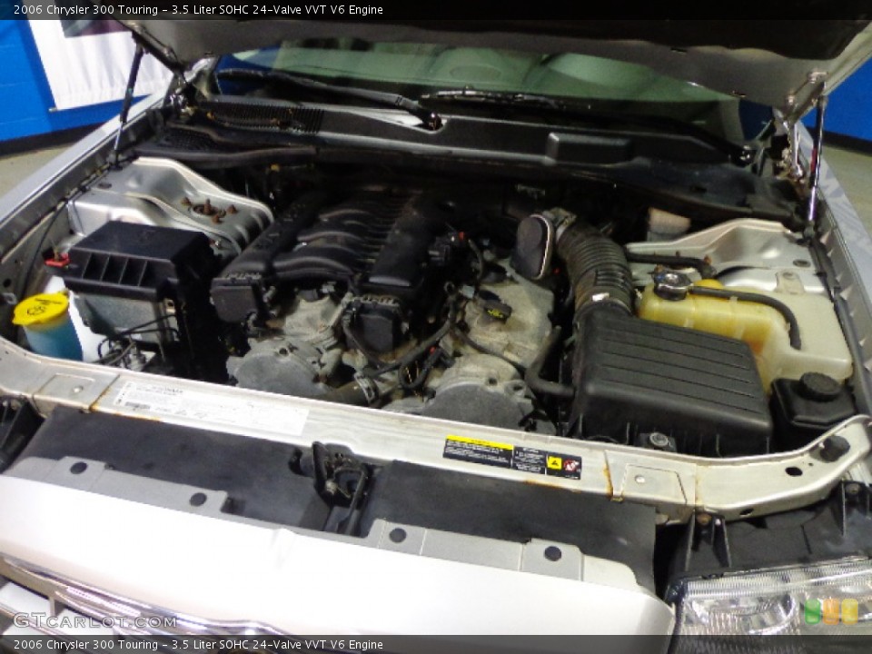 3.5 Liter SOHC 24-Valve VVT V6 Engine for the 2006 Chrysler 300 #75740810