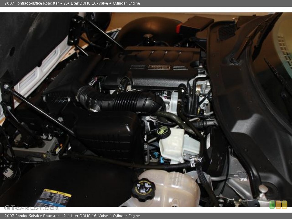 2.4 Liter DOHC 16-Valve 4 Cylinder Engine for the 2007 Pontiac Solstice #76608860